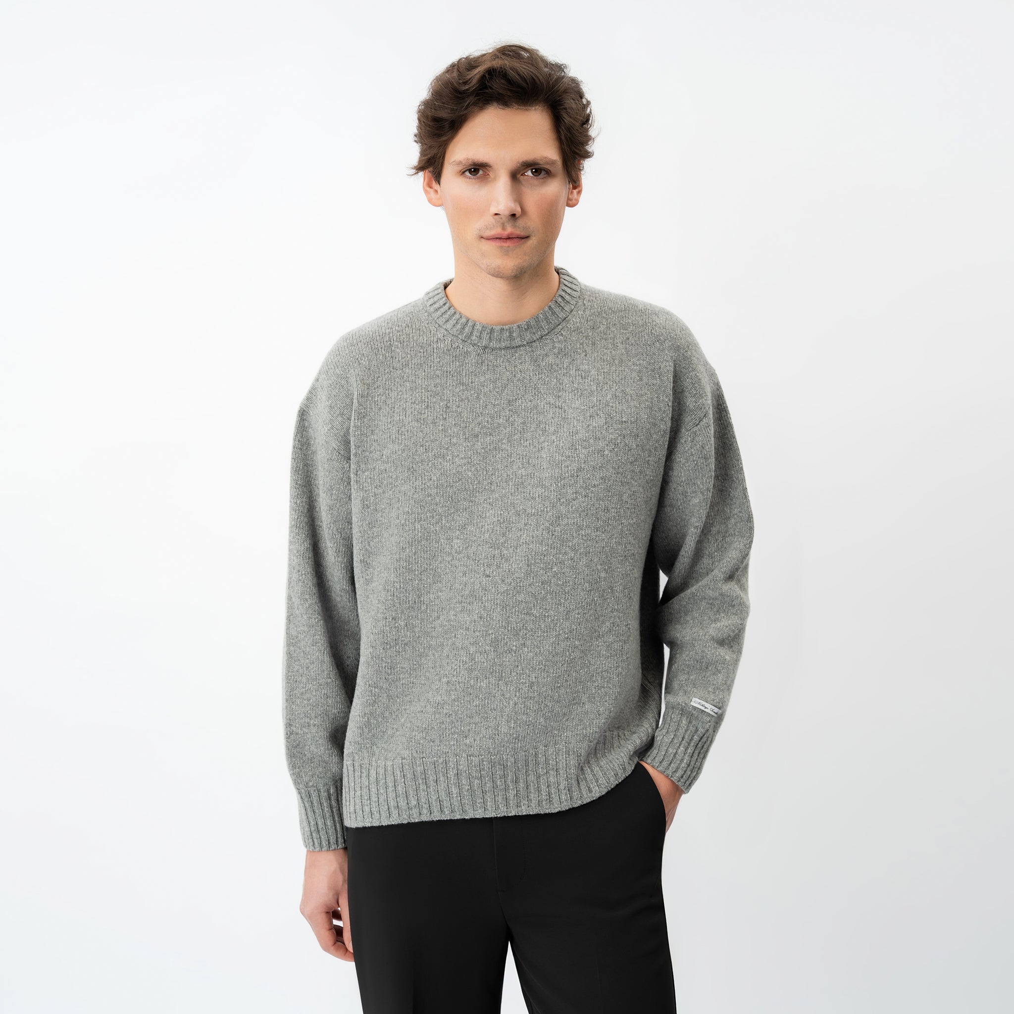 RELAXED WOOL CREWNECK – NOTHINGS SOMETHING