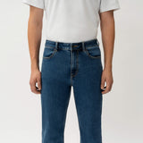 STRAIGHT STRETCH JEANS