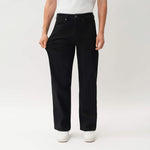 Close-up showing the stretch of the denim on the Wide Flextech™ Jeans in black